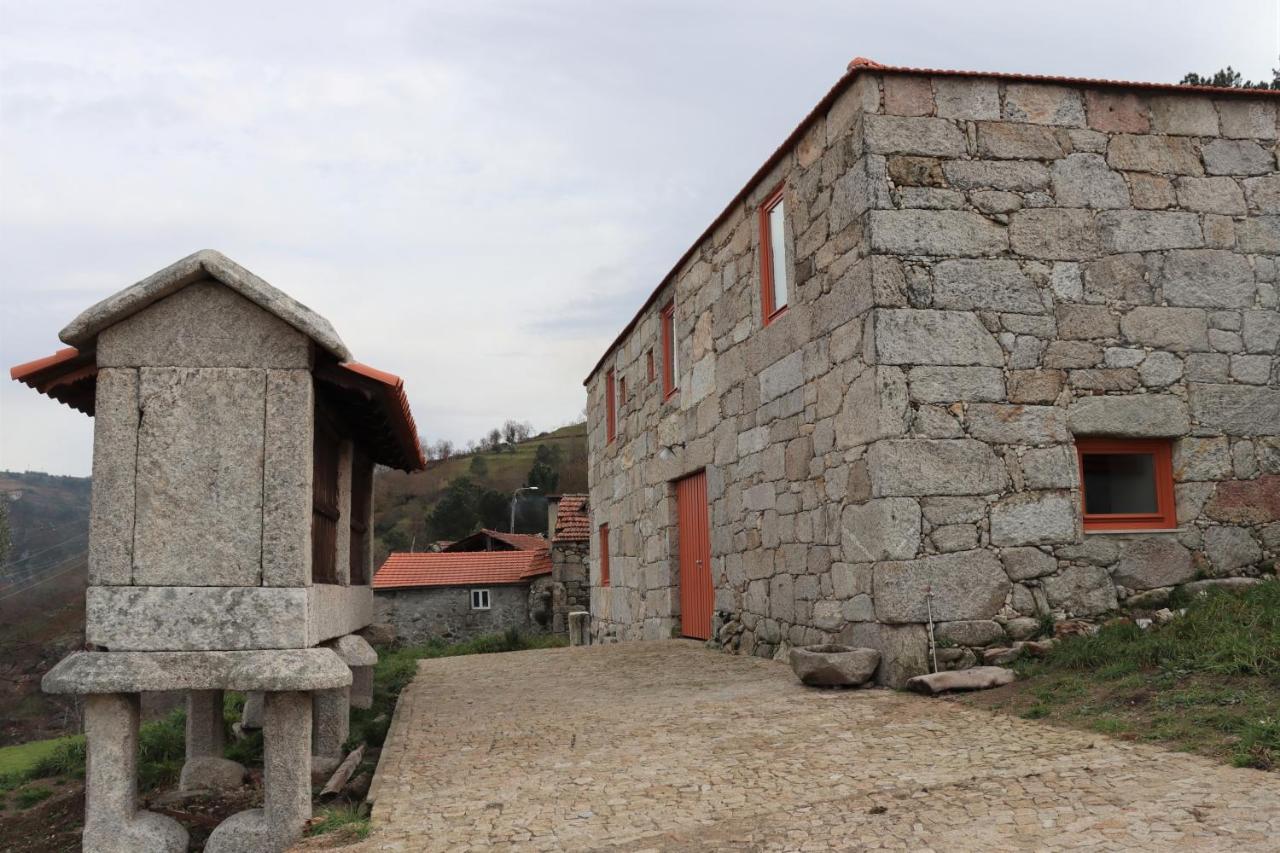 Quinta Da Riba Ma Guest House Santa Leocadia Exterior photo